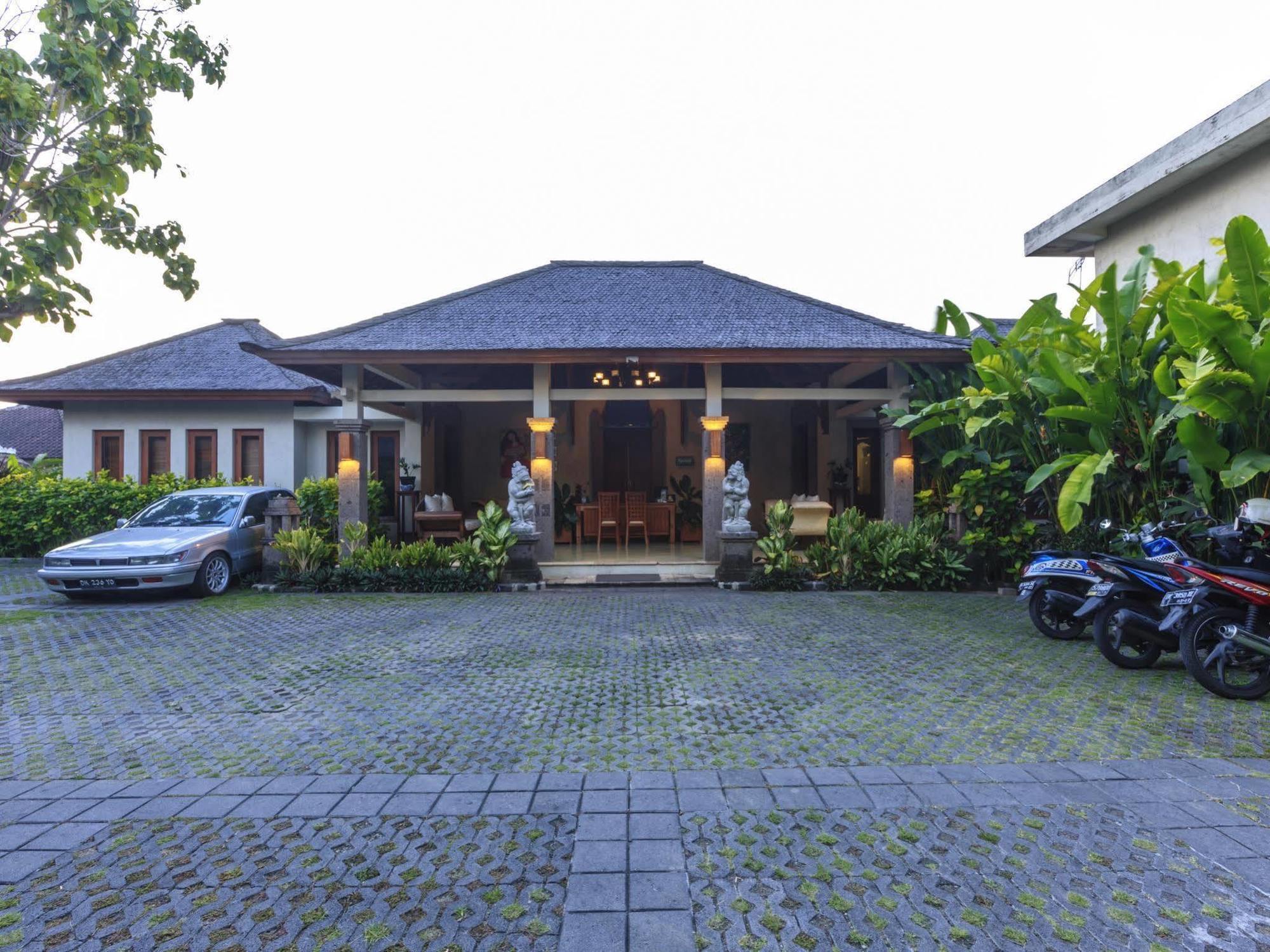 Villa Victoria Кута Екстер'єр фото